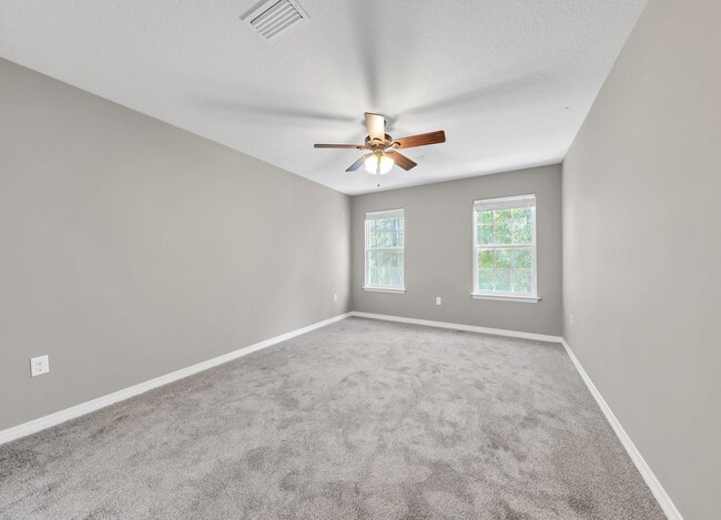 Building Photo - 129 Fairway Dr