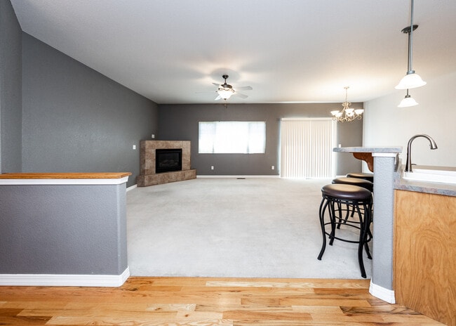 Building Photo - 5607 University Village View