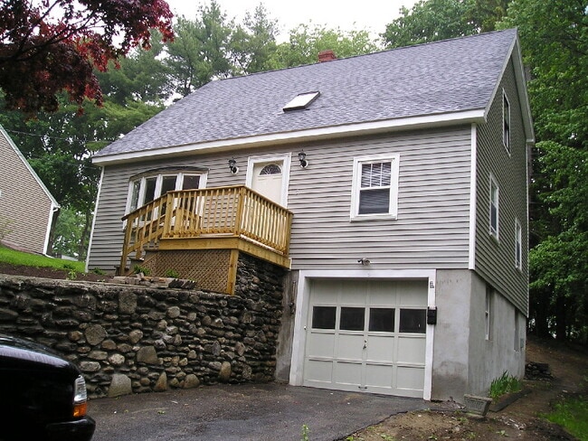 Building Photo - 5 George St