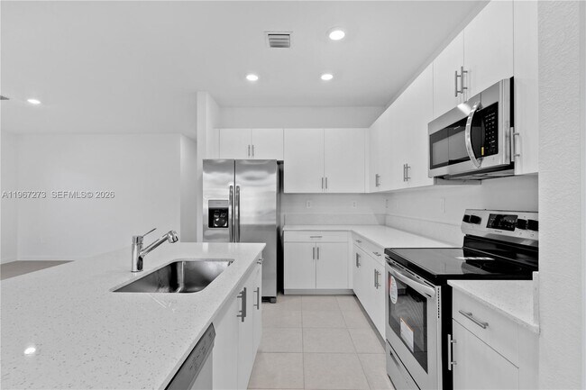 Building Photo - 11947 SW 241 Ter