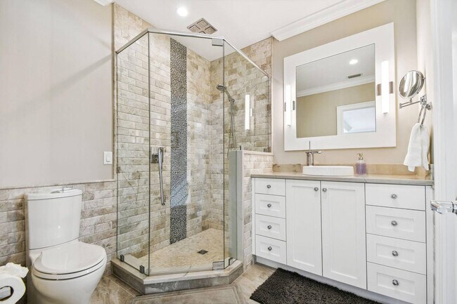 Building Photo - 2151 Lusitania Dr
