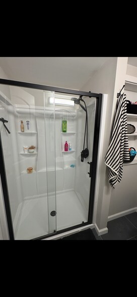 Building Photo - 14 Ferrara Ave