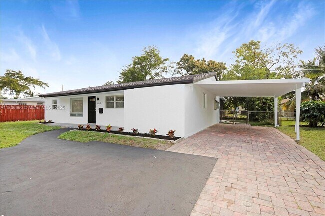 Building Photo - 610 NW 38th Ct