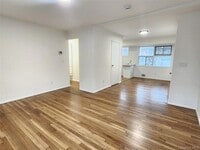 Building Photo - 5 Birch Ct