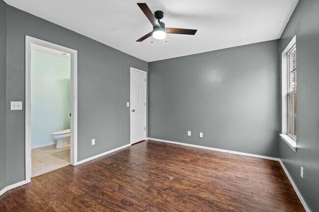 Building Photo - Affordable 2-Bedroom Home for Lease in Fayetteville, AR