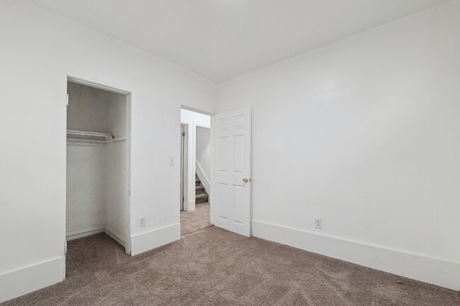 Building Photo - 1478 Helen St