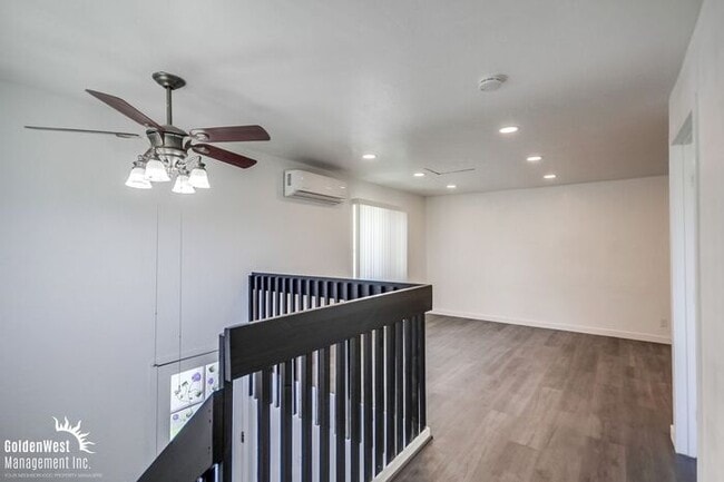 Building Photo - Newly Renovated 2Bdm 1Ba Apartment ADU Loc...
