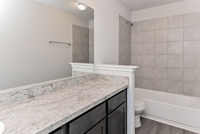 Building Photo - 1031 Imperial Bend Dr