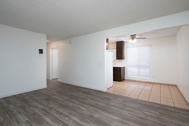 Building Photo - Calla Ave Apartments