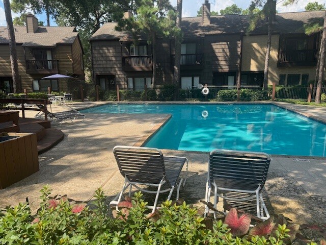 Building Photo - 11711 Memorial Dr