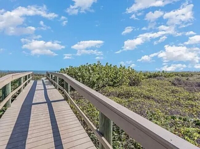 Building Photo - 3165 N Atlantic Ave