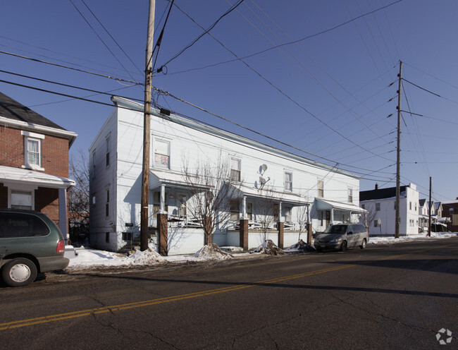 Building Photo - 659 W Hopocan Ave