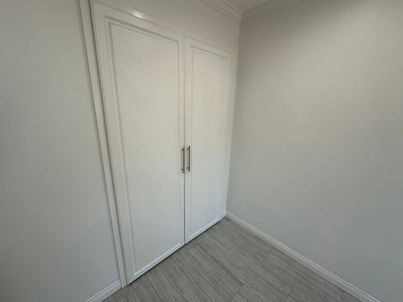 Building Photo - 2666 N Frederic St