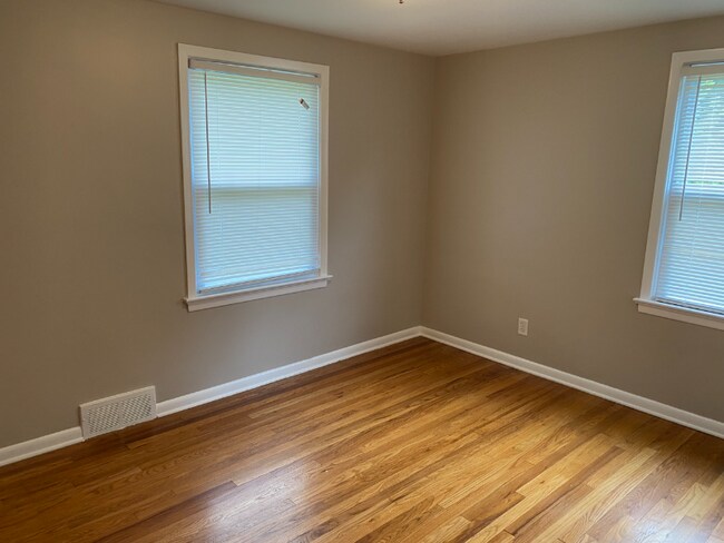 Building Photo - 4158 Silsby Rd