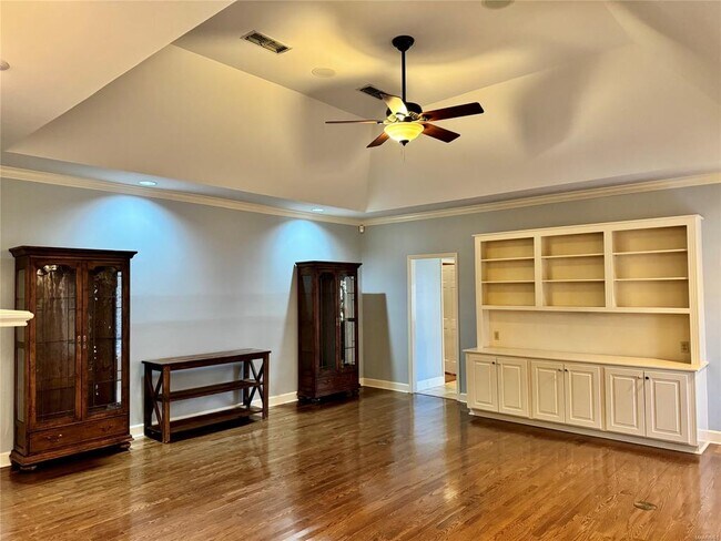 Building Photo - 2630 Aimee Dr