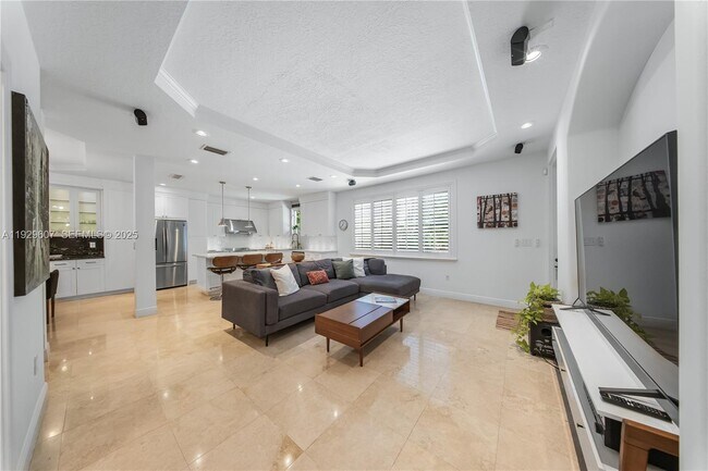 Building Photo - 3922 SW 60th Ave