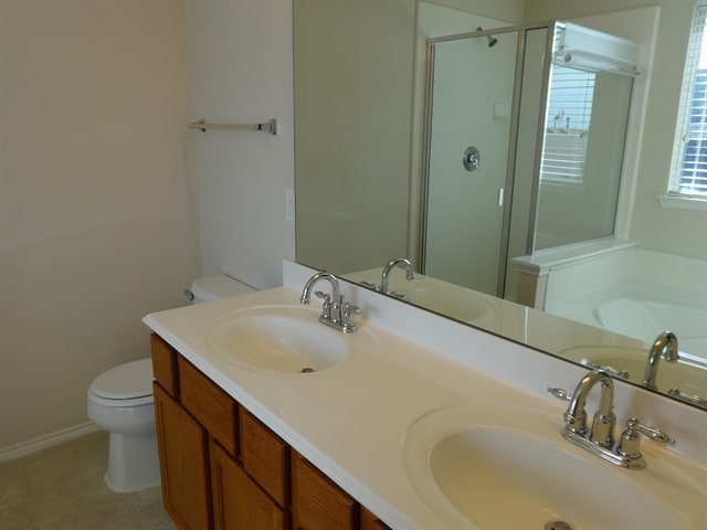 Building Photo - 5009 Blackwood Dr