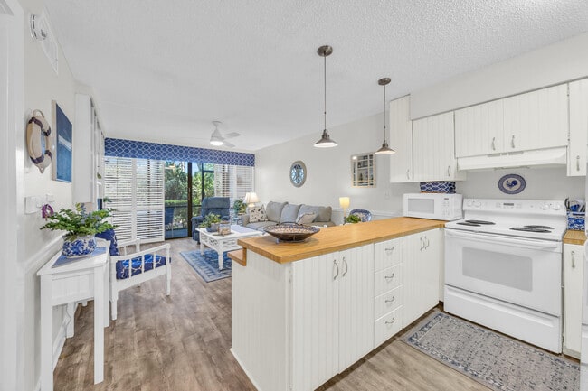 Building Photo - 2400 S Ocean Dr