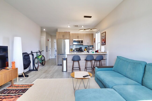 Building Photo - 212 70th St