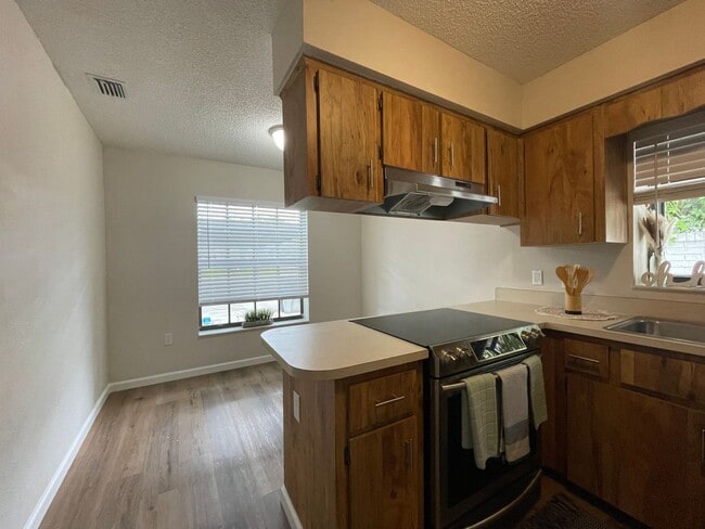 Interior Photo - The Vanda Apartments | 1 & 2 Bedroom Apart...