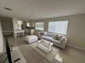 Building Photo - 9464 Abbott Ave