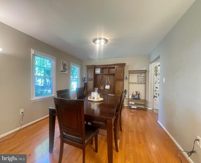 Building Photo - 9220 Burnetta Dr