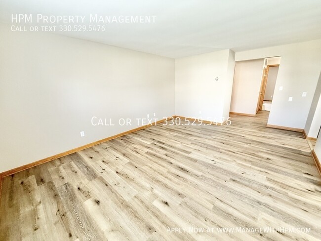 Building Photo - 7145 Starcliff Ave NW