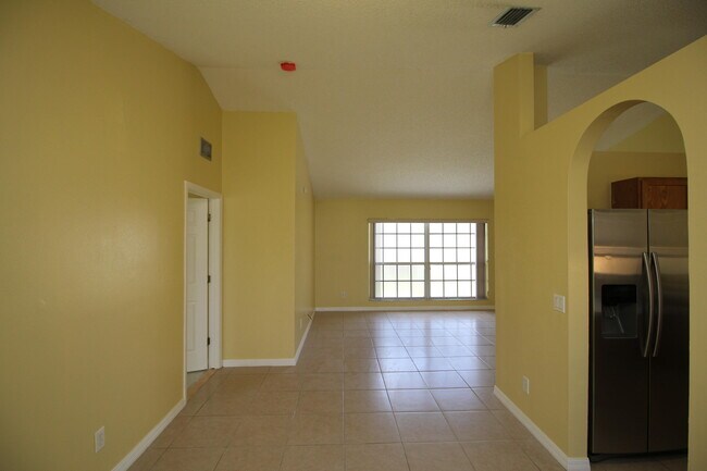 Building Photo - 709 Rostock Cir NW