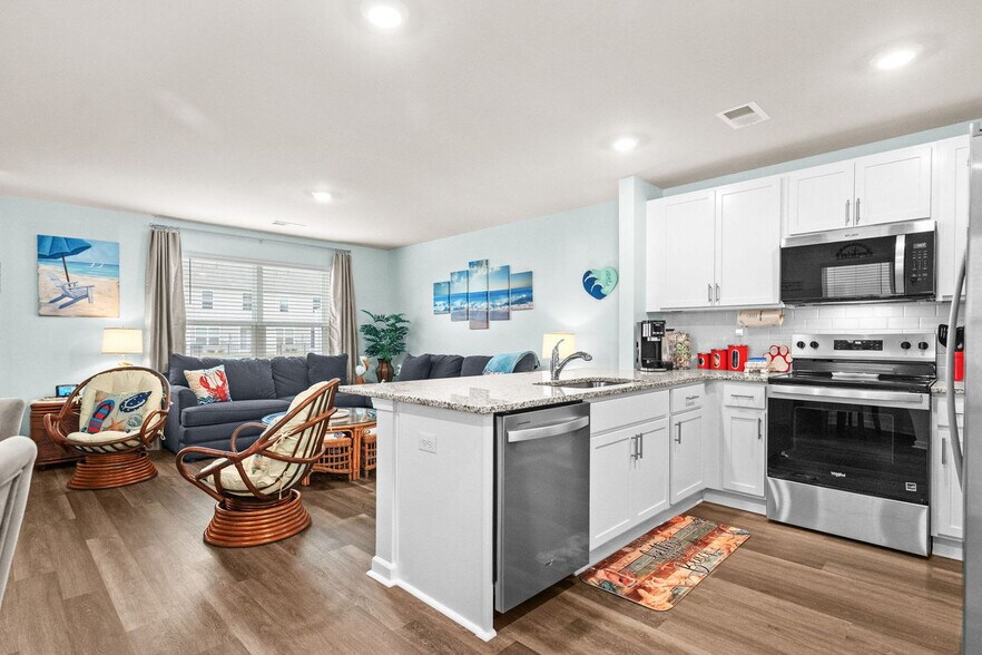 Building Photo - 332 Bayou Loop