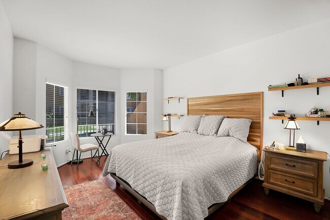 Building Photo - Stylish Furnished 2BR/2BA Condo with Resor...