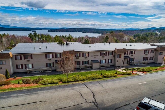 Building Photo - 178 Treetop Cir