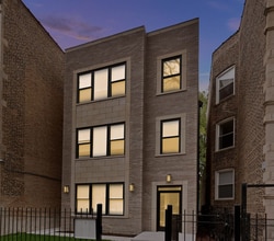 Building Photo - 5019 S Indiana Ave