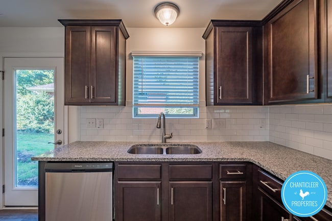 Building Photo - 1212 Haybrook Ln