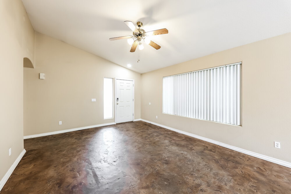 Building Photo - 1327 E Muriel Dr