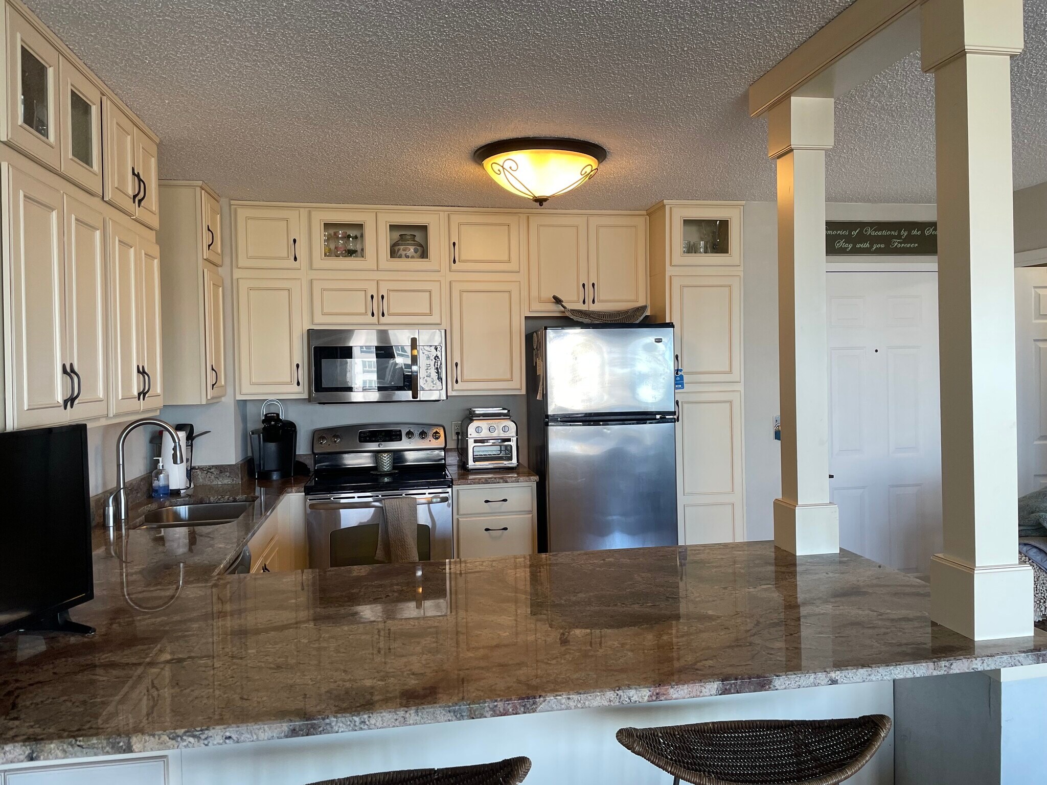 Building Photo - 215 E Grand Ave