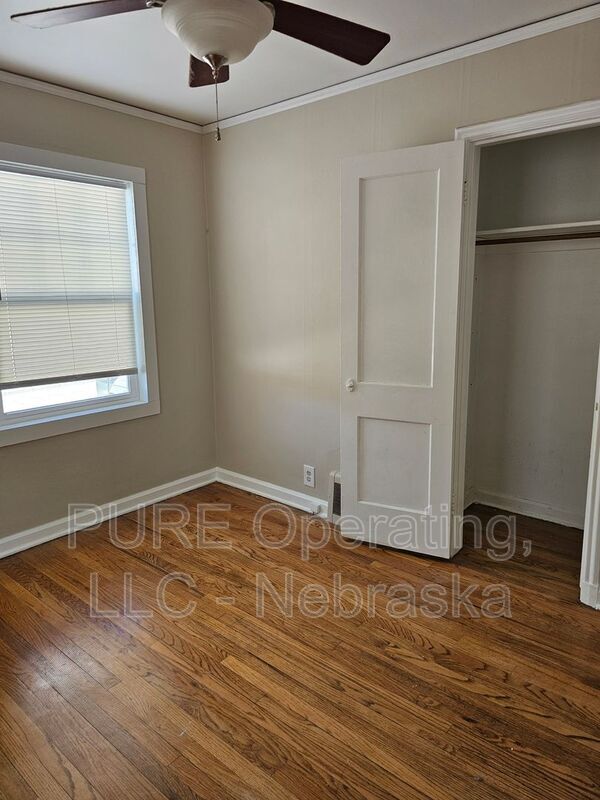 Building Photo - 1618 S 50th St