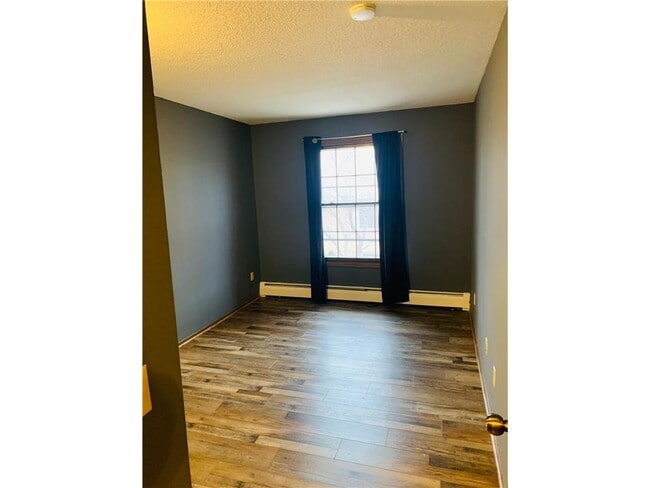 Building Photo - 932 Westbrooke Way