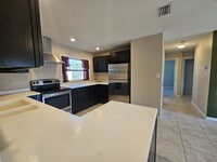 Building Photo - 1520 Cunningham Ave