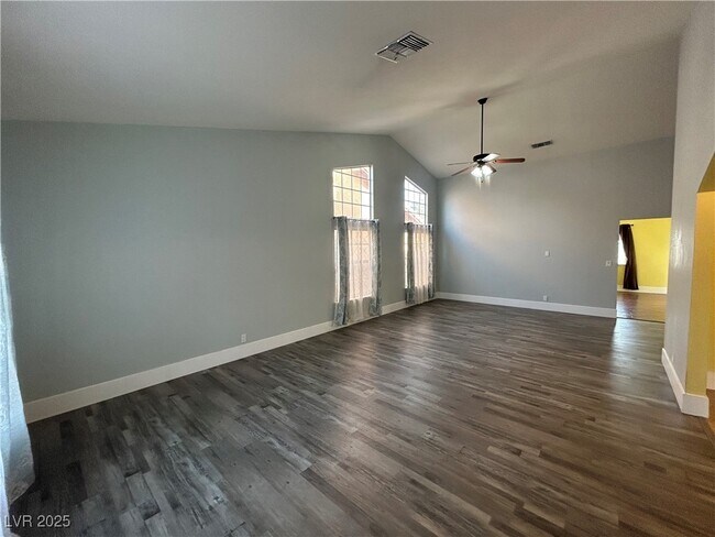 Building Photo - 3436 N Tenaya Wy