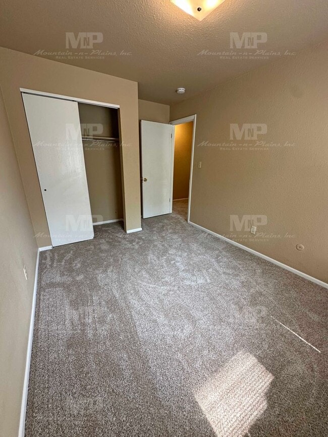 Building Photo - 3412 Worwick Dr