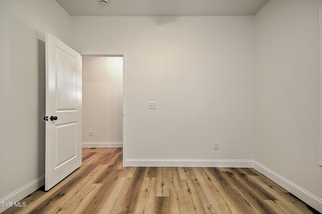 Building Photo - 703 Swadley Rd