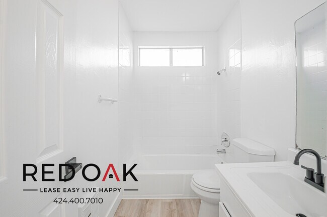 Building Photo - 230 N Grand Ave