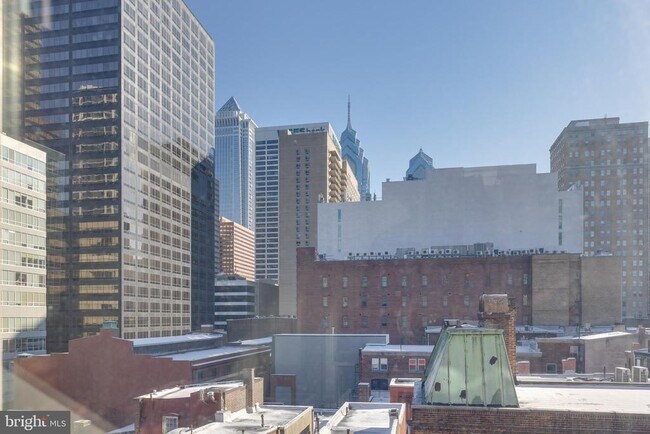 Building Photo - 2101 Chestnut St