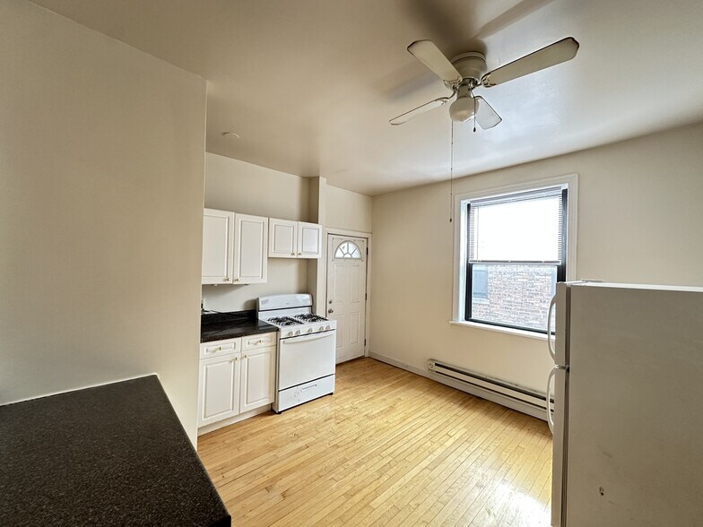 Building Photo - 1317 Oak Ave