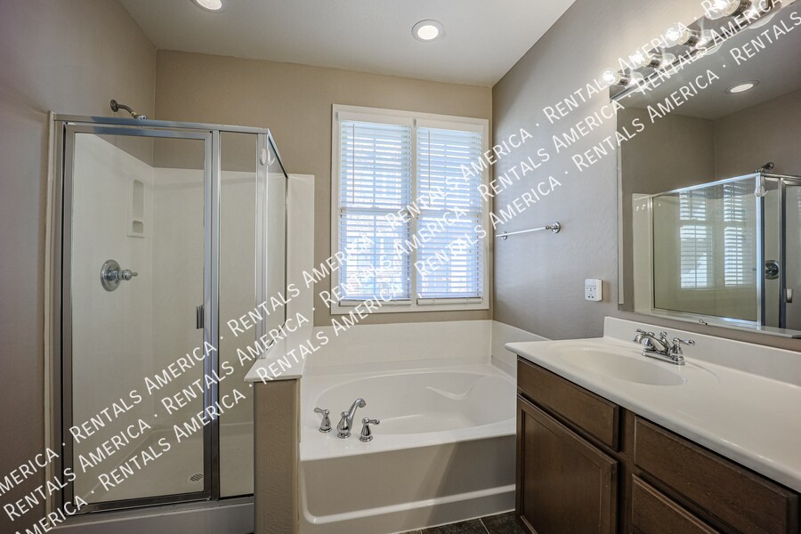 Building Photo - 906 S Annie Ln