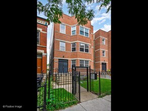 Building Photo - 1520 N Leavitt St
