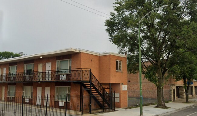 Building Photo - 8124 S Western Ave