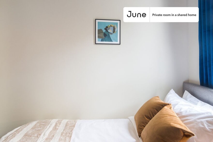 Building Photo - Room in Shared 5 bed/2 bath home in Columbia Heights