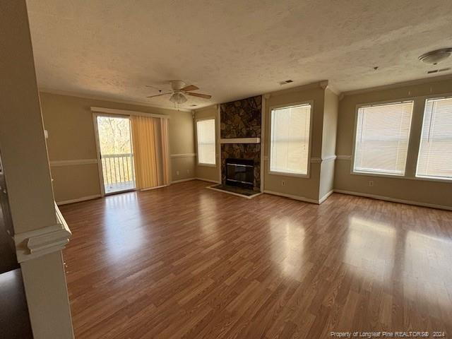 Building Photo - First floor condo with open living layout