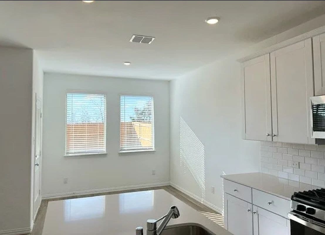 Building Photo - 1104 Longleaf Ln